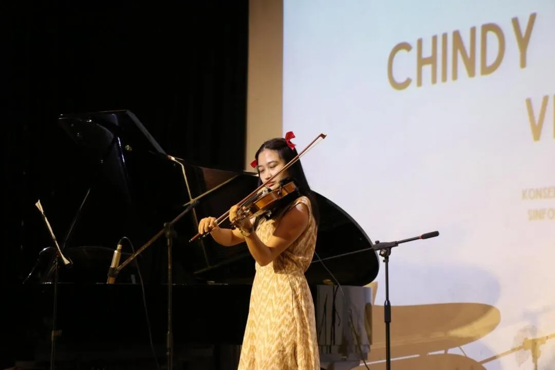 Chindy Citra Ayu Memukau di Konser 'Colors Harmony' dengan 'Siyahamba'