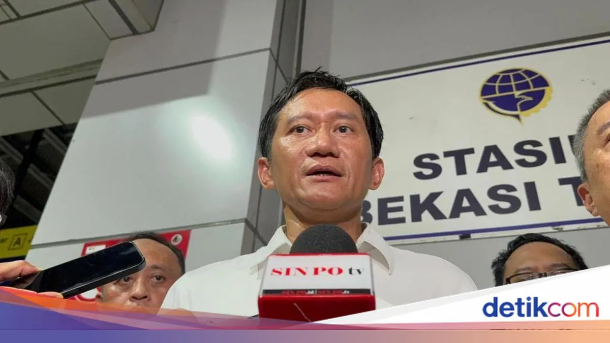 Dirut KAI Tanggapi Dugaan Sinyal Eror Sebelum Kecelakaan Kereta di Bekasi