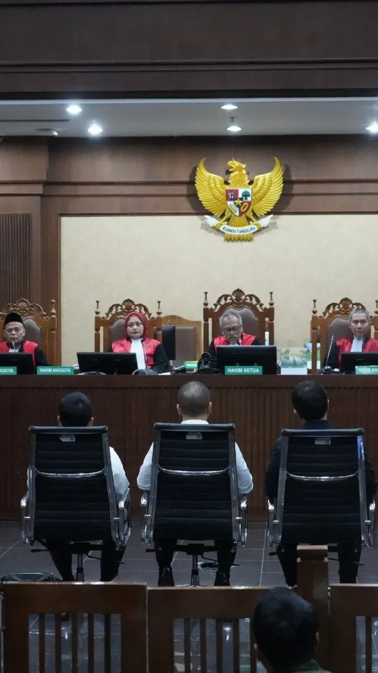 Vonis 9 Terdakwa Kasus Korupsi PT Pertamina Diumumkan