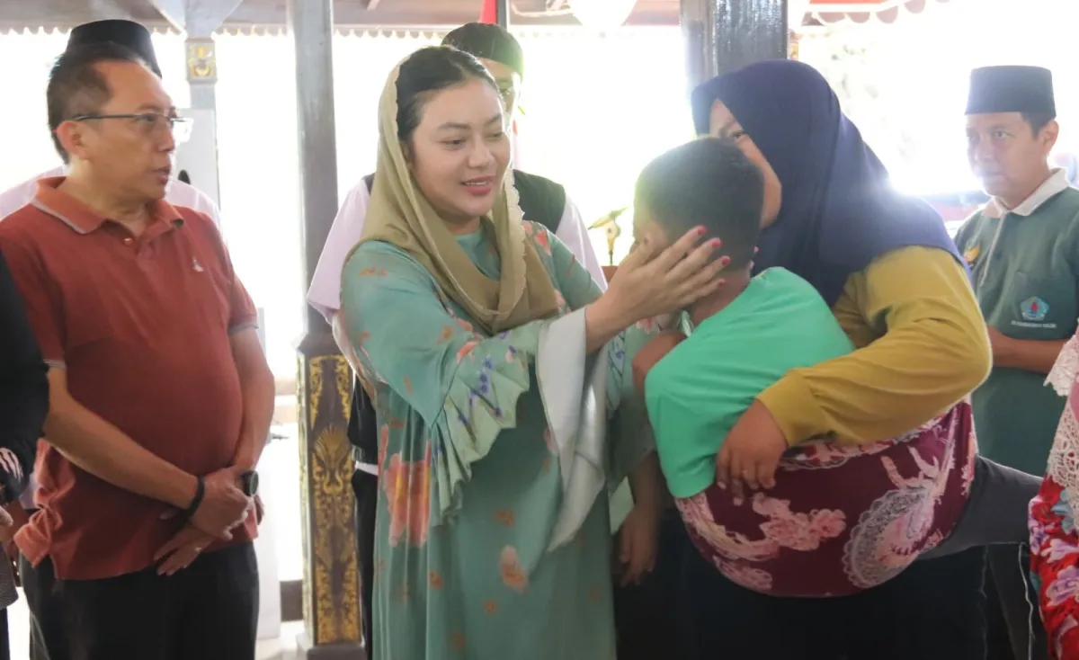 Pemkab Brebes Salurkan Sembako dan Alat Bantu untuk 72 Penyandang Disabilitas