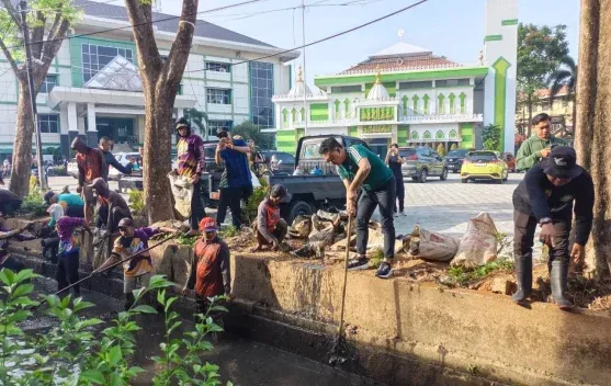 Kebersihan Lingkungan Kerja Tingkatkan Produktivitas ASN di Pontianak