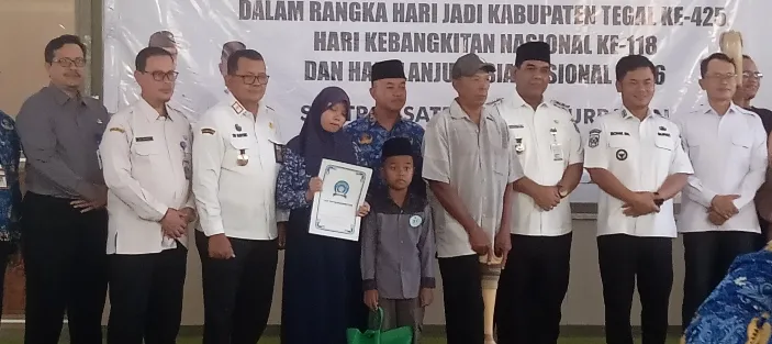 Kemensos Tebus Belasan Ijazah Warga di Kabupaten Tegal Melalui Sentra Satria Baturaden