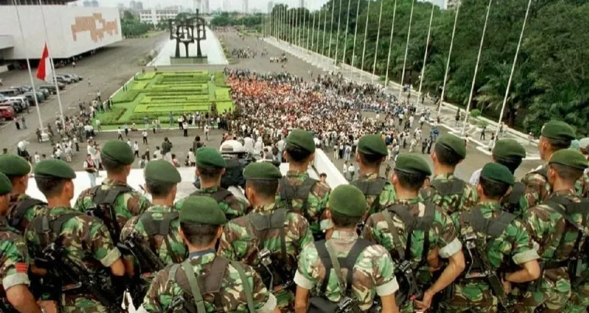 Pengunduran Diri Massal 14 Menteri dari Kabinet Soeharto pada 20 Mei 1998