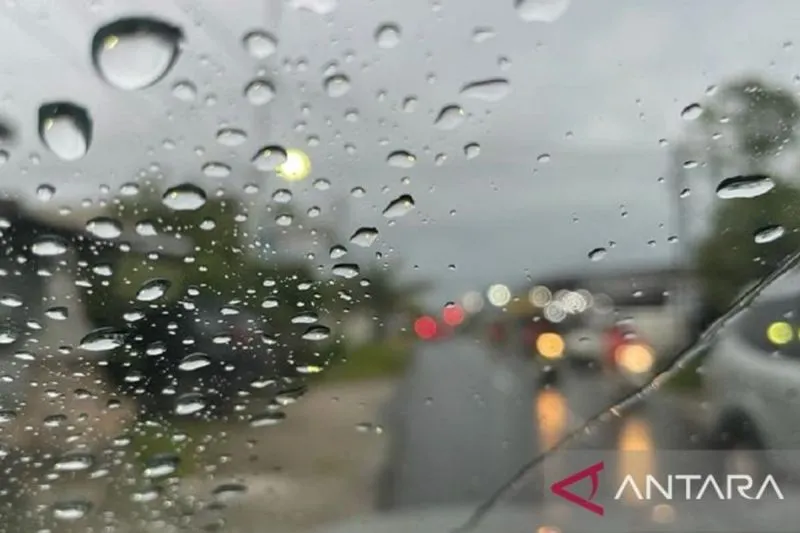 BMKG Kalteng Peringatkan Hujan Lebat dan Angin Kencang Selama Seminggu