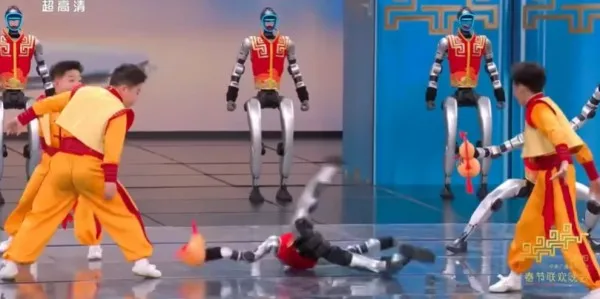 Robot Akrobat dan Kung Fu Warnai Perayaan Imlek di Tiongkok