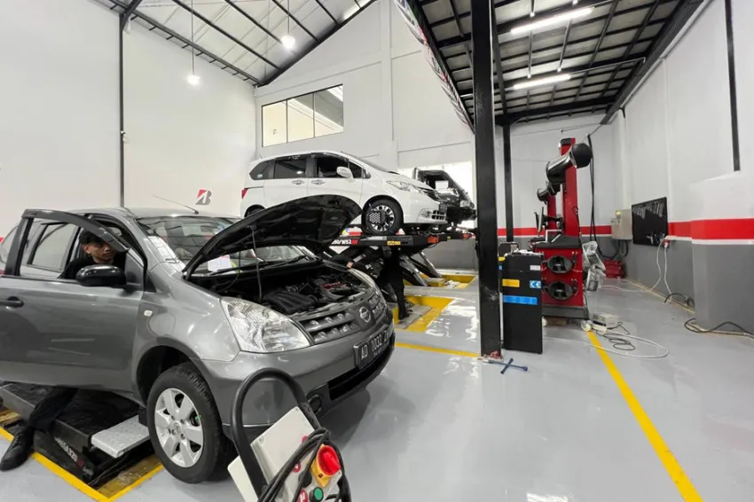 Tips Bridgestone untuk Mudik Aman dengan Mobil Hybrid
