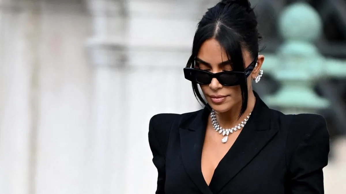 Kim Kardashian Ungkap Rahasia Kulit Kencang dengan Teknologi XERF
