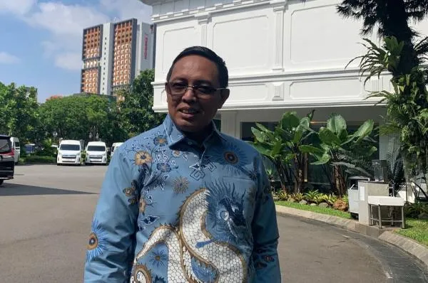 Hasan Nasbi Bertemu Prabowo, Isyarat Kembali ke Kabinet?