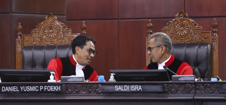 MK Tegaskan Ketentuan 'Wajib' dalam UU 24/2009 Tidak Melanggar Konstitusi