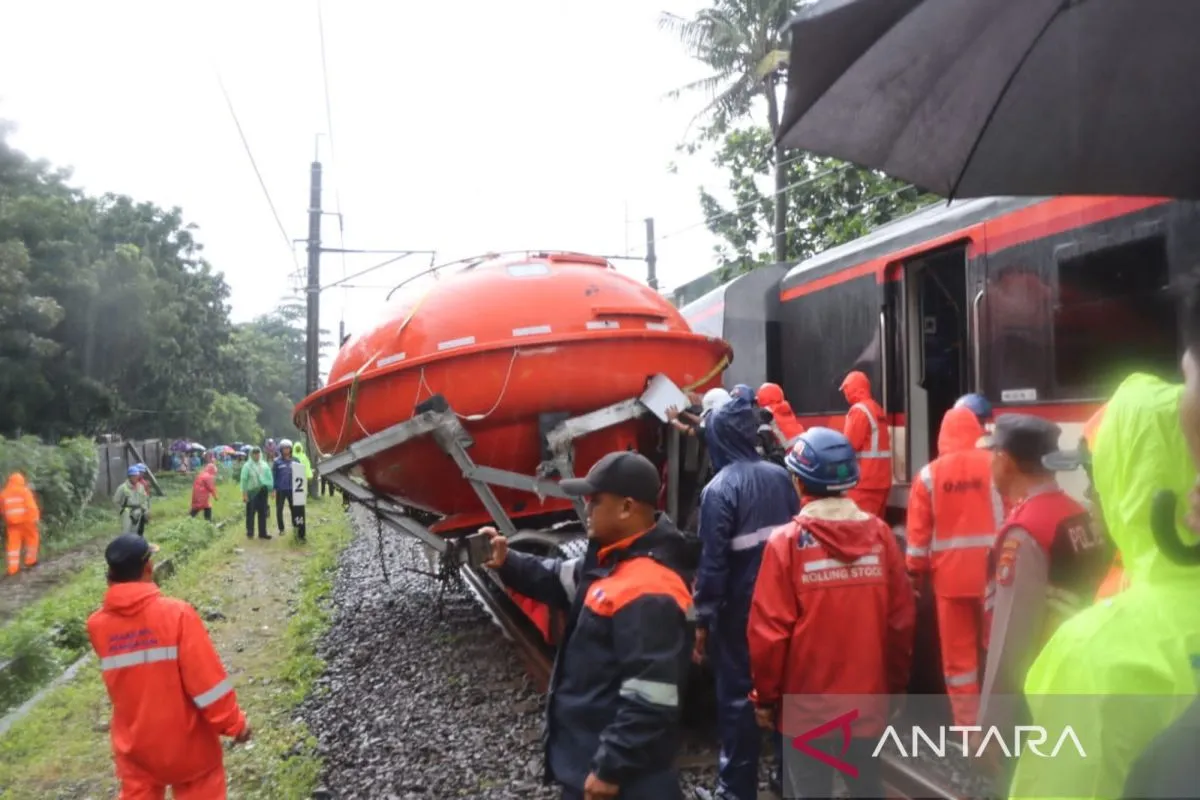 Berita Hukum Terkini: Penyidikan Korupsi EDC dan Kecelakaan Kereta di Tangerang