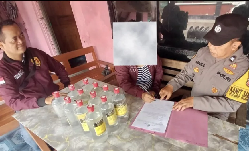 Polisi Amankan Penjual Miras Ilegal di Kediri Selama Operasi Pekat Semeru