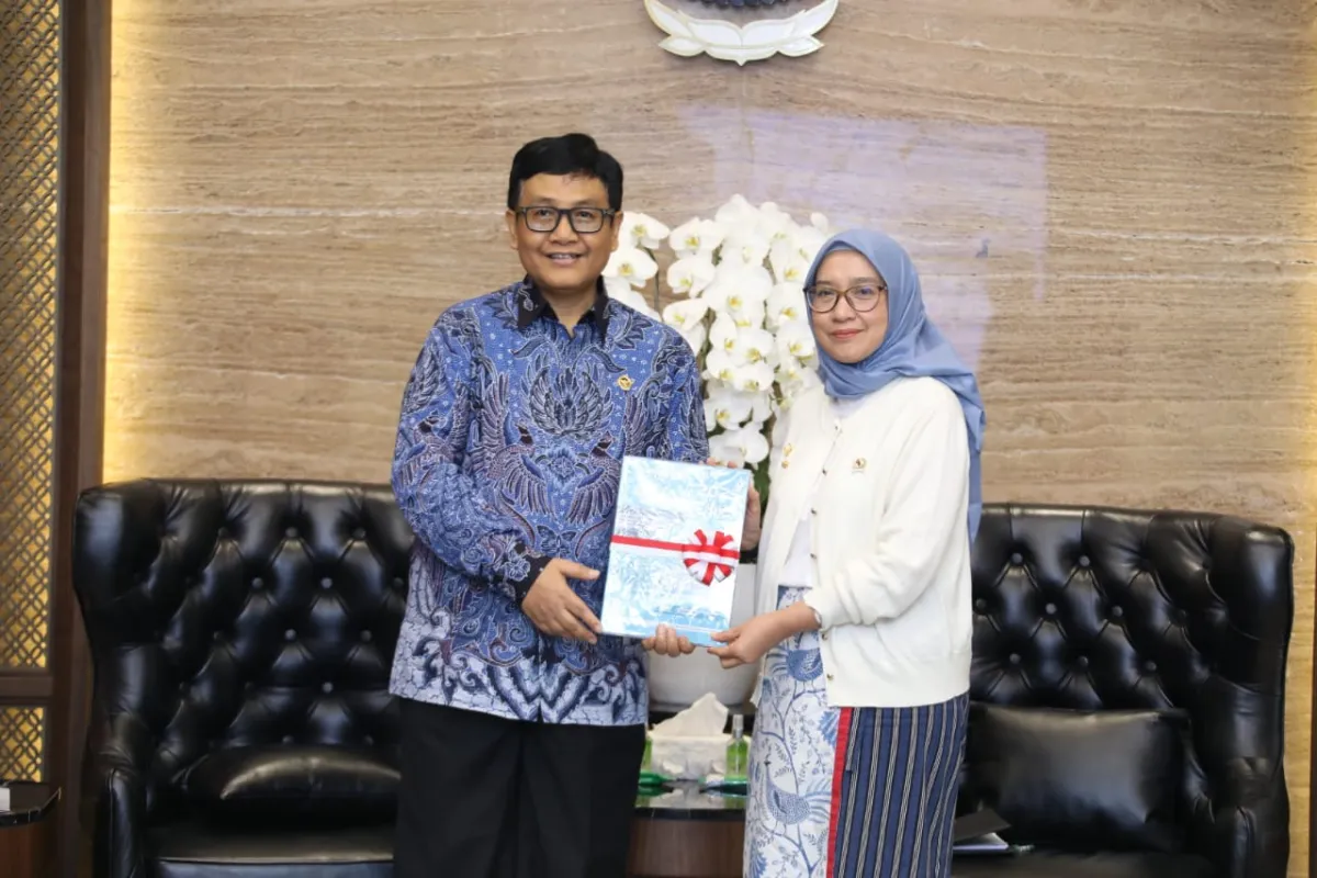 Menteri PANRB Serahkan Laporan Keuangan 2025, Tegaskan Akuntabilitas dan Reformasi
