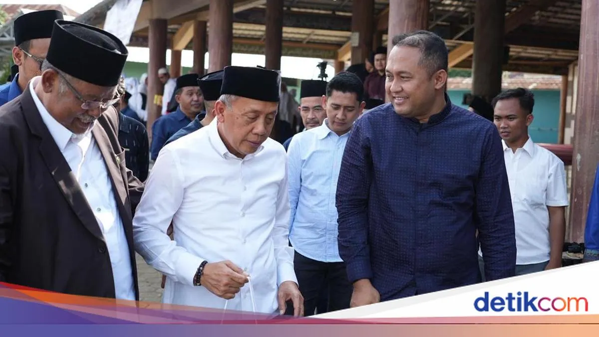 Waka DPR: Pesantren Pilar Perjuangan dan Pendidikan Bangsa