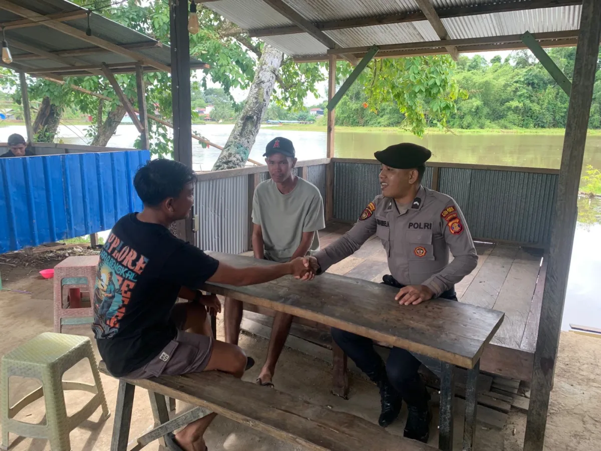 Polsek Muara Bengkal Laksanakan Patroli Sambang Warga untuk Ciptakan Kamtibmas