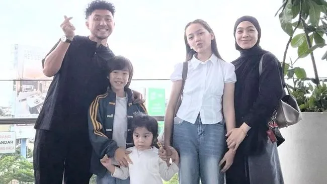 Nama Indah Tiga Anak Omesh dan Dian Ayu