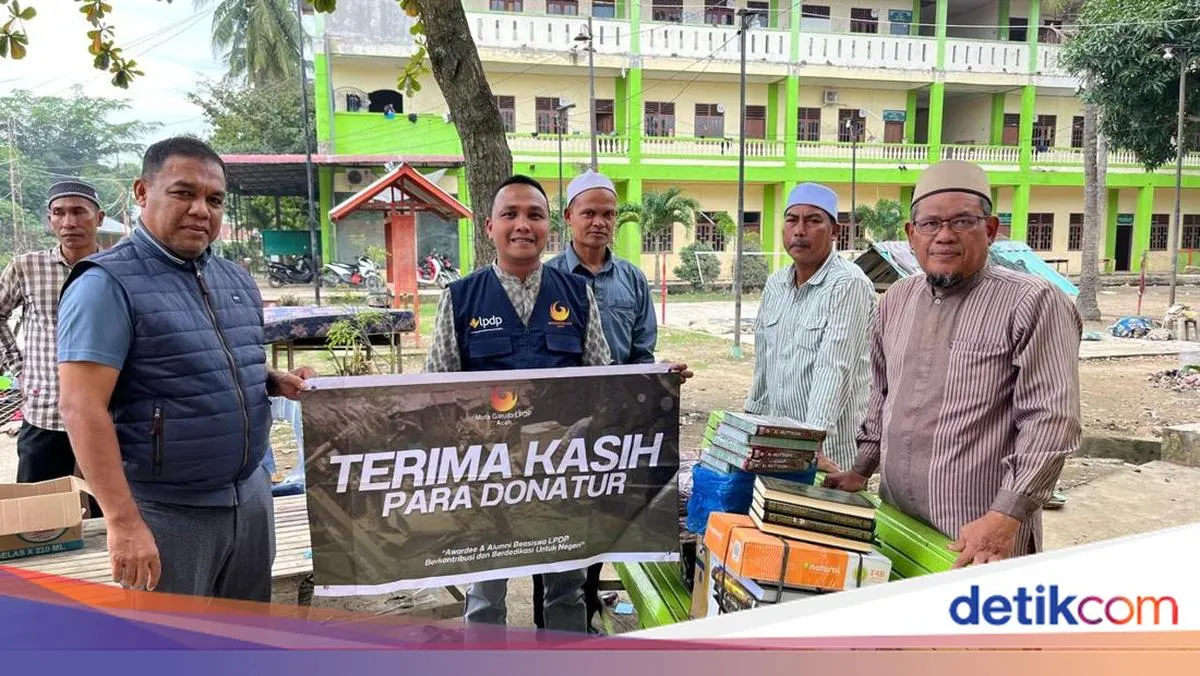 Ajmir Akmal dan Komunitas Alumni LPDP Bantu Korban Banjir Aceh