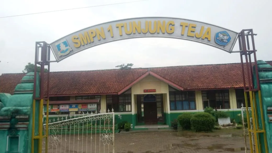 SMPN 1 Tunjung Teja Diduga Lakukan Pungutan Liar untuk Sarana Olahraga