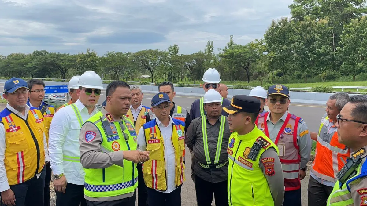 Pengawasan Ketat Jalur Mudik 2026: Kapolres Purwakarta Dampingi Kakorlantas Tinjau Tol Cipali