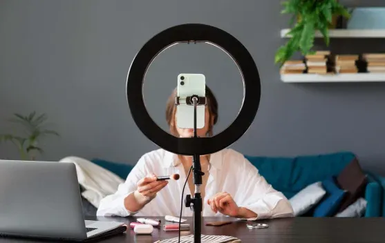 Pentingnya Kewajiban Pajak bagi Influencer dan Kreator Konten di Era Digital