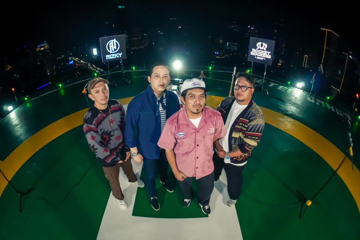 Rizky Irmansyah dan Rocket Rockers Hadirkan Versi Baru Lagu 'Rumit'