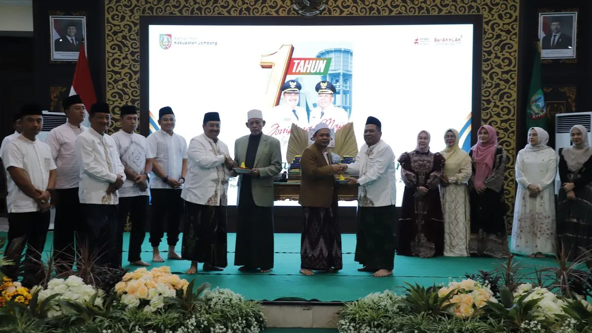 Kepemimpinan Bupati Warsubi: Satu Tahun Raih 18 Penghargaan dan Turunkan Pengangguran