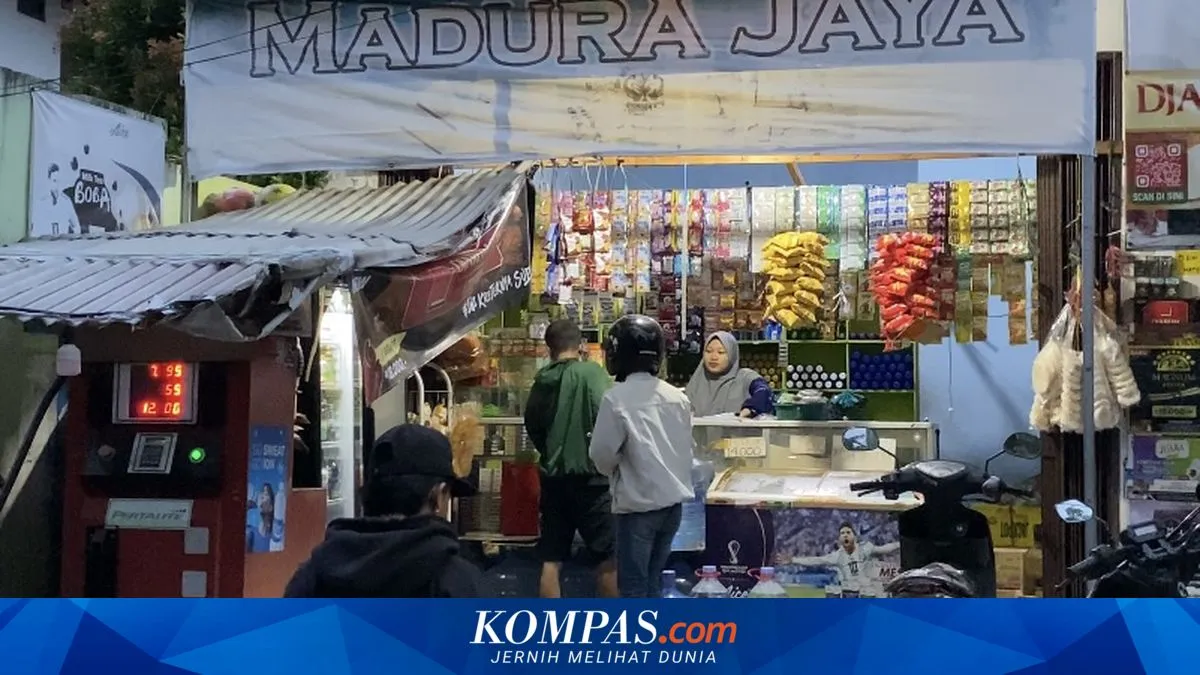 Keseharian Penjaga Warung 24 Jam di Jakarta