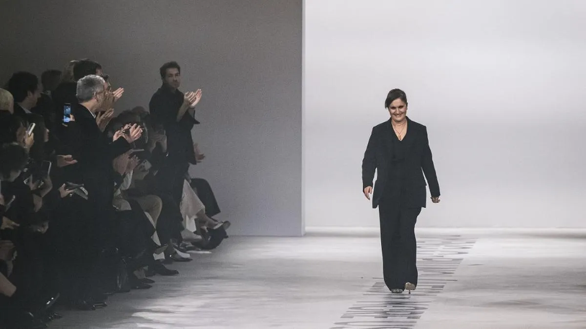 Maria Grazia Chiuri Luncurkan Koleksi Perdana Fendi di Milan Fashion Week 2026