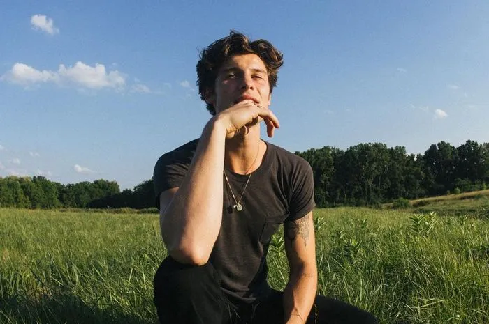 Perjalanan Karier Shawn Mendes: Dari YouTube Menuju Puncak Musik Internasional