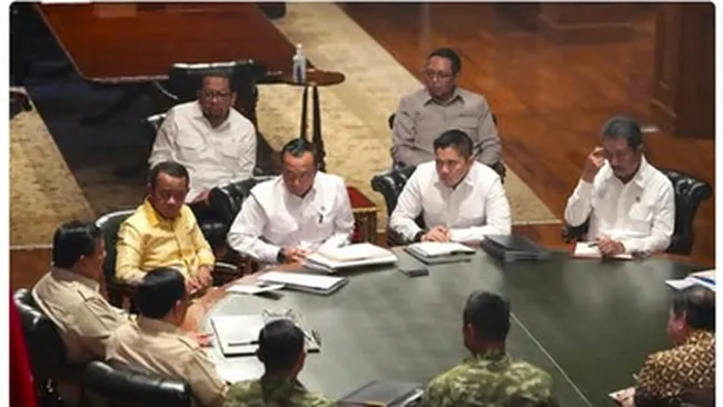 Prabowo Pimpin Rapat Strategis Jelang Idulfitri di Hambalang