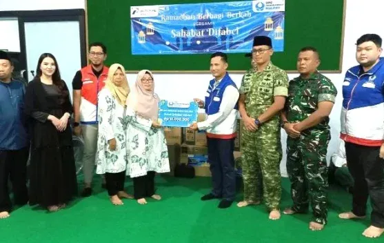 Hiswana Migas Salurkan Bantuan untuk Disabilitas di Pakisaji saat Ramadan