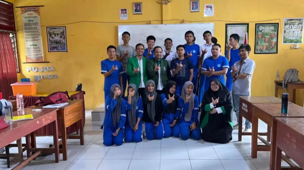 Dosen UMI Ajak Siswa SMAN 14 Makassar Tingkatkan Literasi Digital