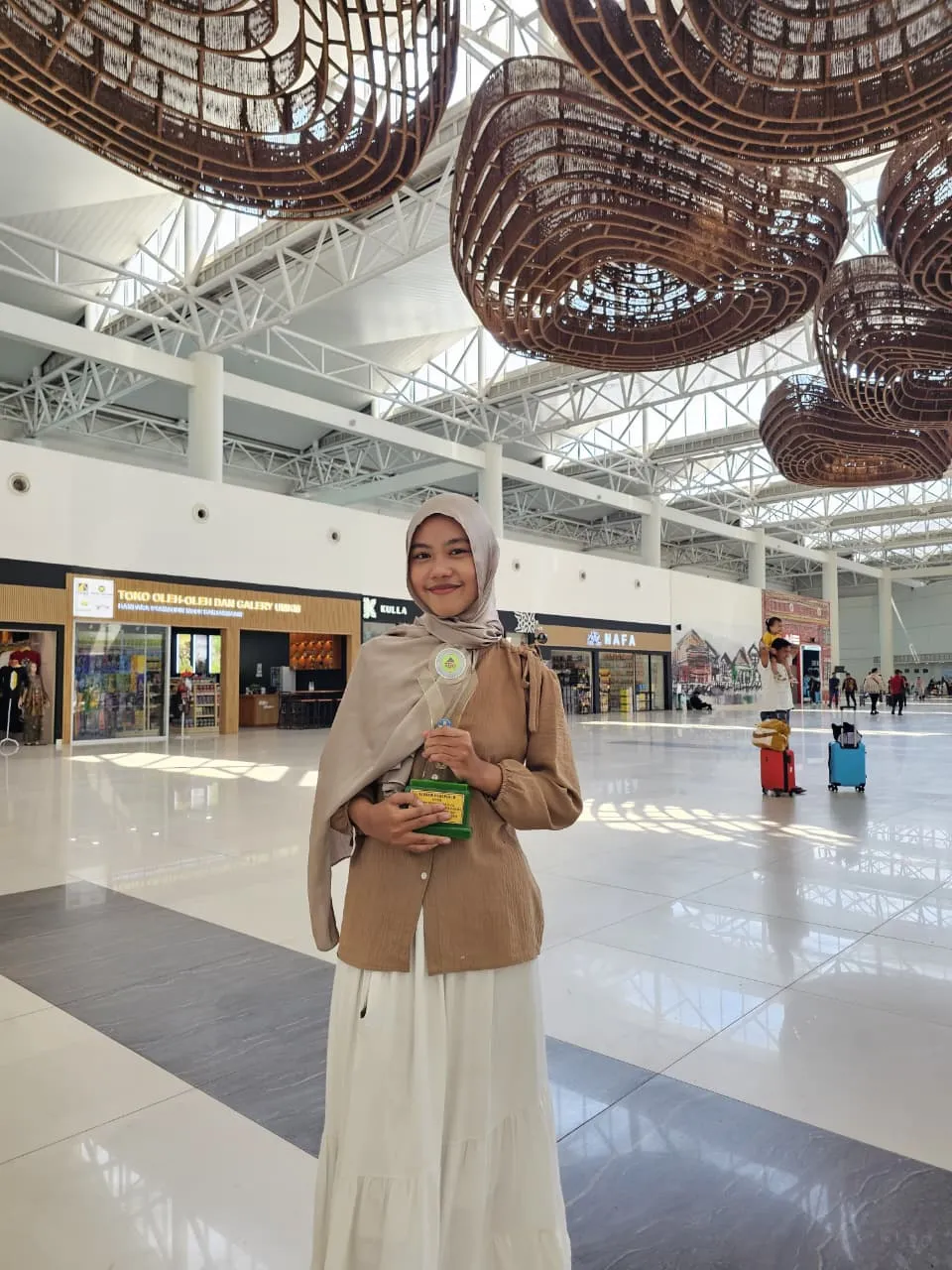 Adinda Octavia Setiowati Sukses Raih Harapan 1 di Khattil Qur'an Dekorasi