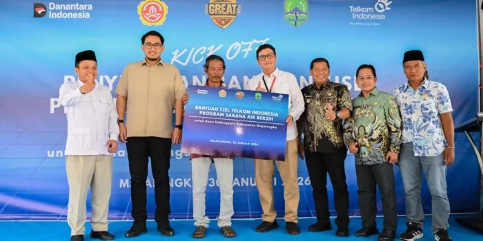 Telkom Luncurkan Program Penyediaan Air Bersih di Desa Kedungsari, Majalengka