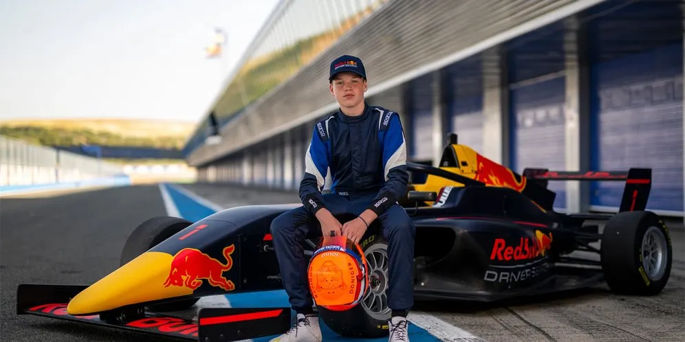 Rocco Coronel Dianggap Calon Penerus Max Verstappen oleh Helmut Marko