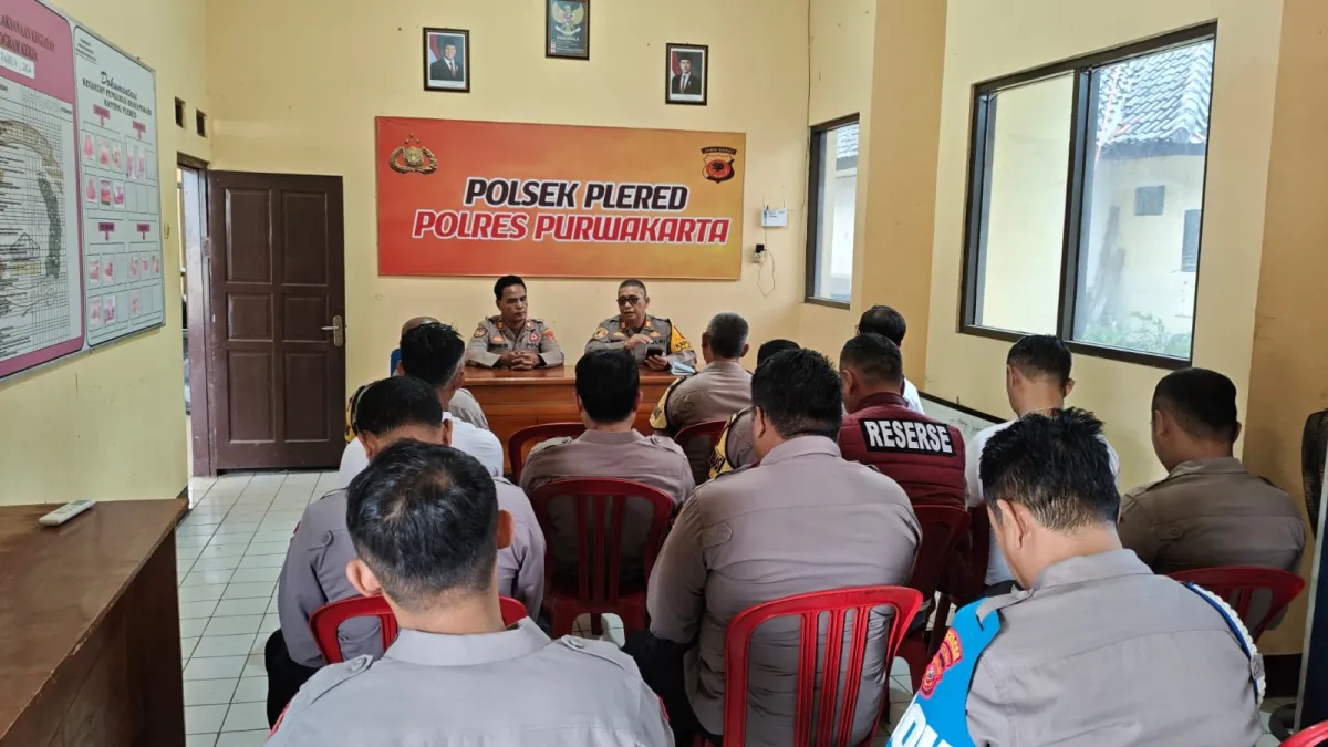 Polsek Plered Gelar Anev Bulanan untuk Tingkatkan Kinerja Anggota