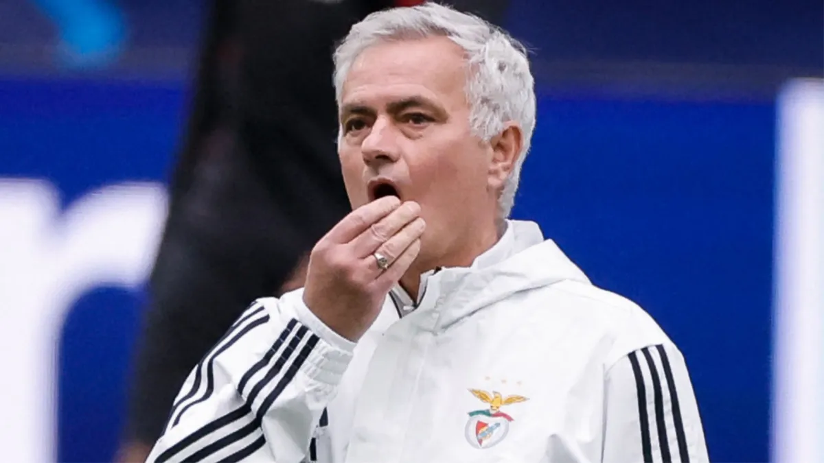 Jose Mourinho Saksikan Kekalahan Benfica dari Lokasi Rahasia