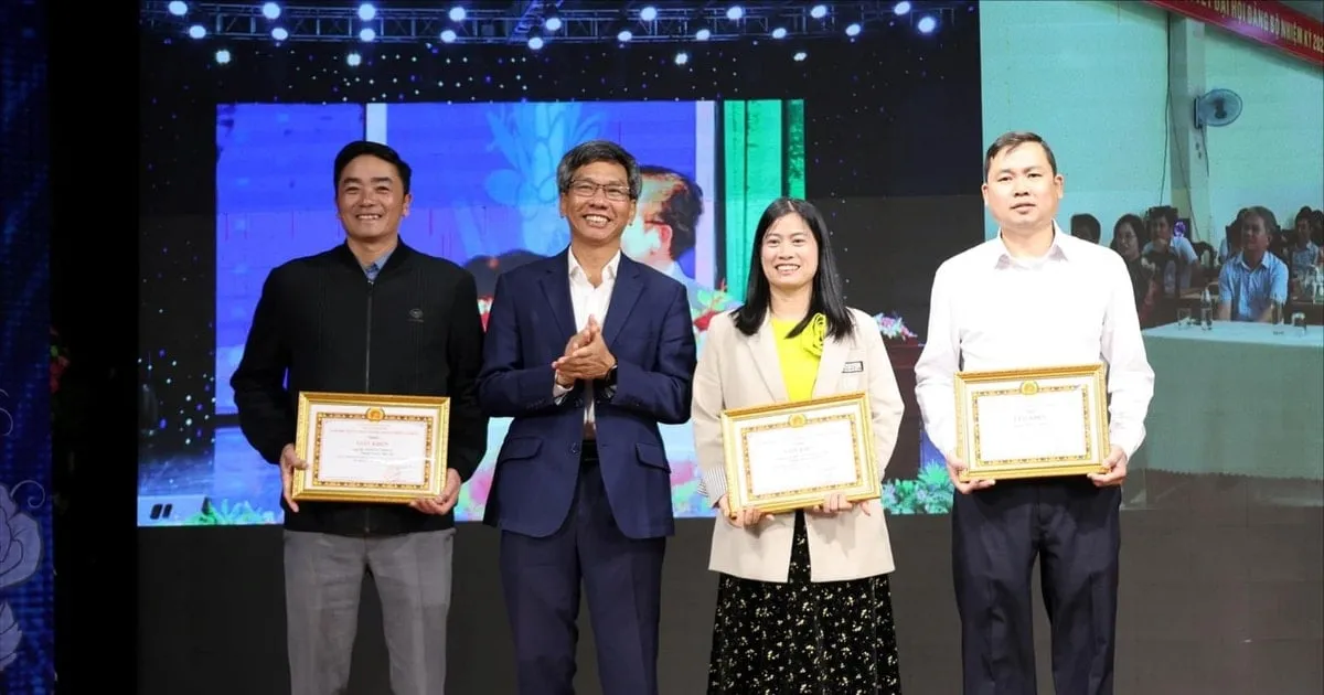 Lam Dong Sambut Tahun Baru dengan Semangat Persatuan dan Kreativitas