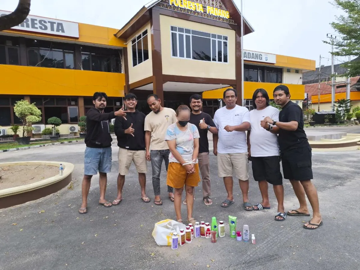 Perempuan Diduga Curi Produk Kecantikan Diamankan Tim Klewang Polresta Padang