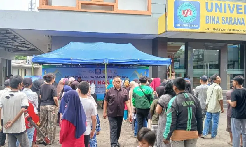 UBSI Tangerang Gelar Program Berbagi Nasi Box di Bulan Ramadhan