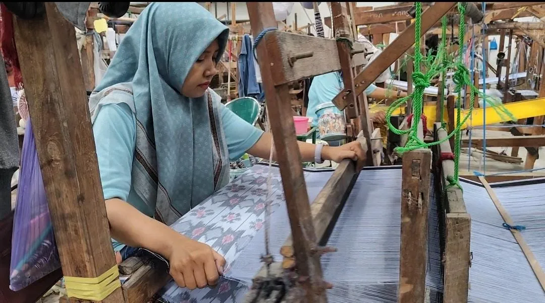 Ekspor Sarung Tegal ke Afrika Terganggu Akibat Konflik Global