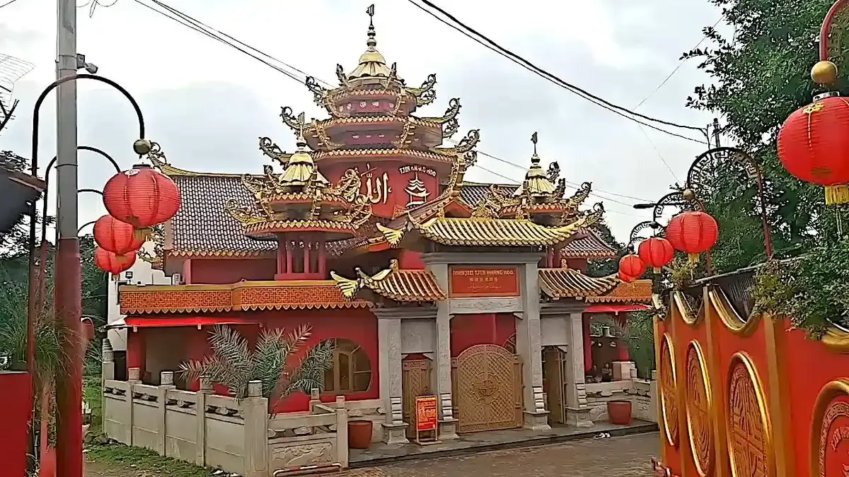 Masjid Tjia Khang Hoo: Simbol Toleransi Keluarga Tionghoa Muslim di Pasar Rebo