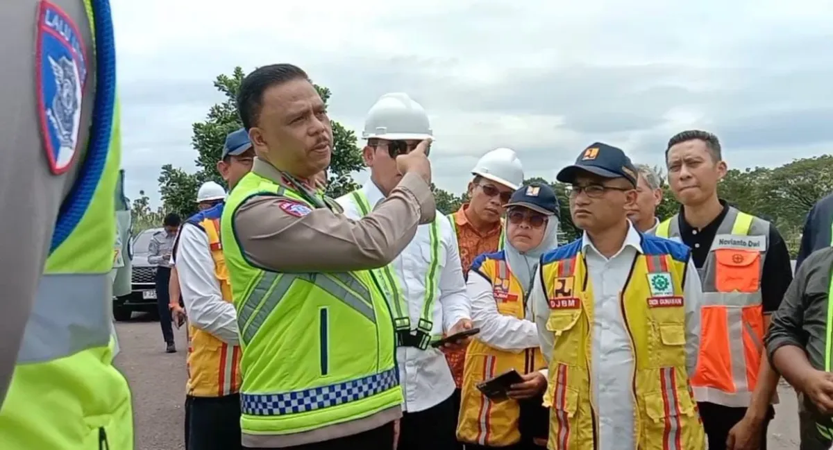 Pemeriksaan Ketat Kendaraan Umum di KM 81 Cipali Menyambut Arus Mudik 2026