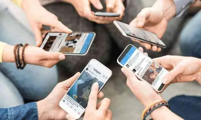Tips Aman dan Etis dalam Menggunakan Media Sosial