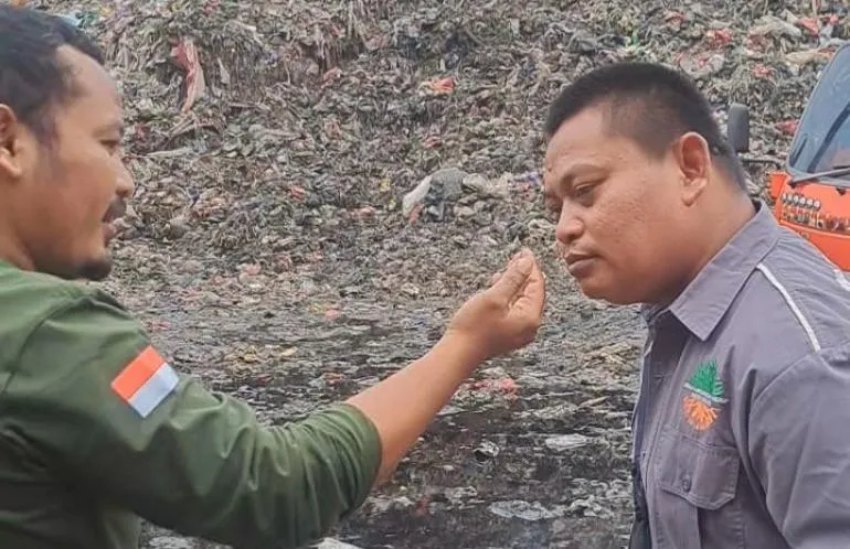 Relawan Saka Ciptakan Solusi Atasi Bau Air Lindi di Bantar Gebang