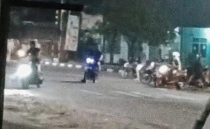 Balap Liar Ganggu Jamaah Usai Salat Subuh di Depan Masjid Agung