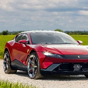 Ferrari Luce: Mobil Listrik Pertama dengan Desain Interior Inovatif