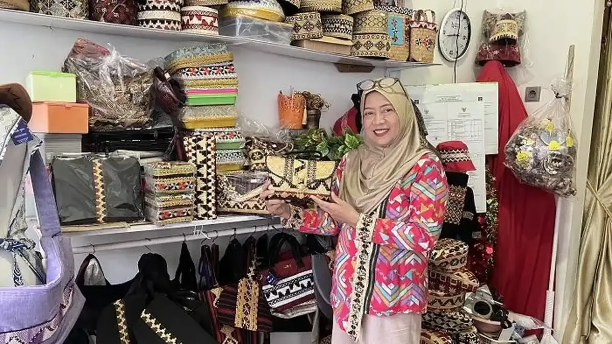 Eva Susana Ubah Hobi Menjahit Jadi Bisnis Kerajinan di Masa Pandemi