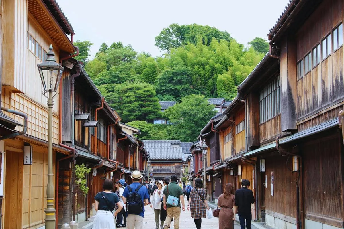 Menikmati Keindahan Slow Traveling di Kanazawa