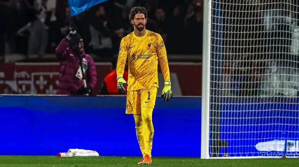 Juventus Bidik Alisson Becker untuk Perkuat Posisi Kiper