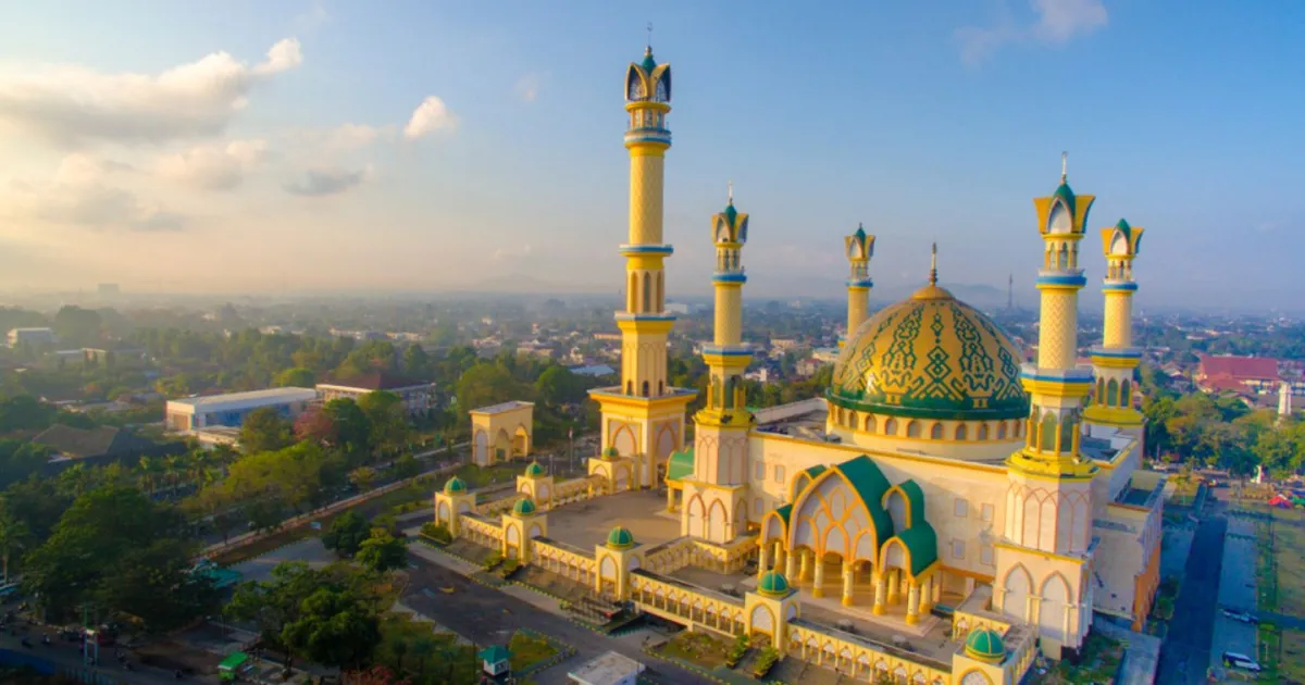 Imam Lokal Pimpin Salat Tarawih di Islamic Center Mataram Tahun Ini